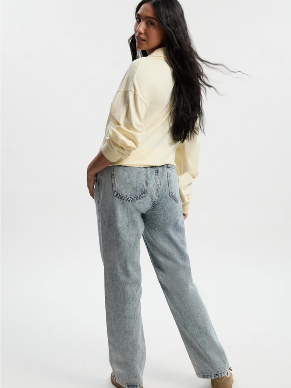 NWT Boohoo Maternity Over The Bump Wide Leg Jeans Light Blue Distressed